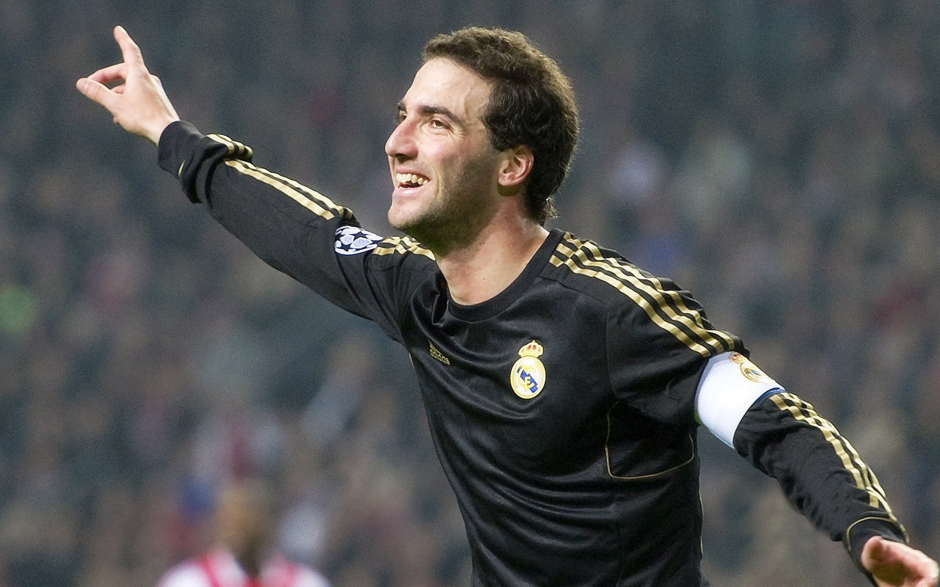 体育新闻中心上线体育赛事多角度直播平台,体育新闻现场直播