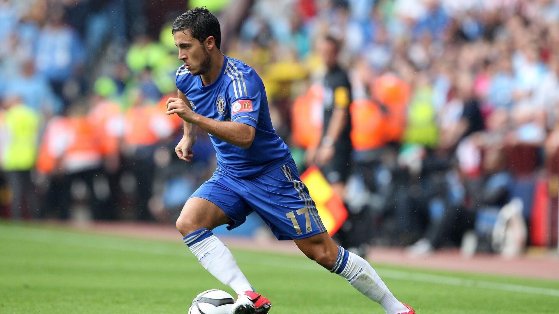 本菲卡后腰调度精准,攻守兼备,本菲卡著名球员